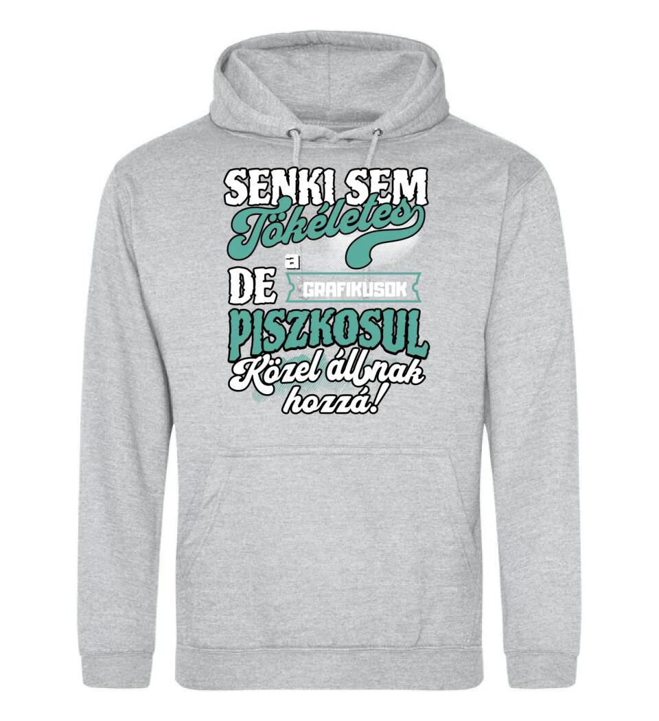 SENKI SEM TÖKÉLETES DE A_AZ  GRAFIKUSOK ÁTKOZOTTUL KÖZEL ÁLLNAK  HOZZÁ