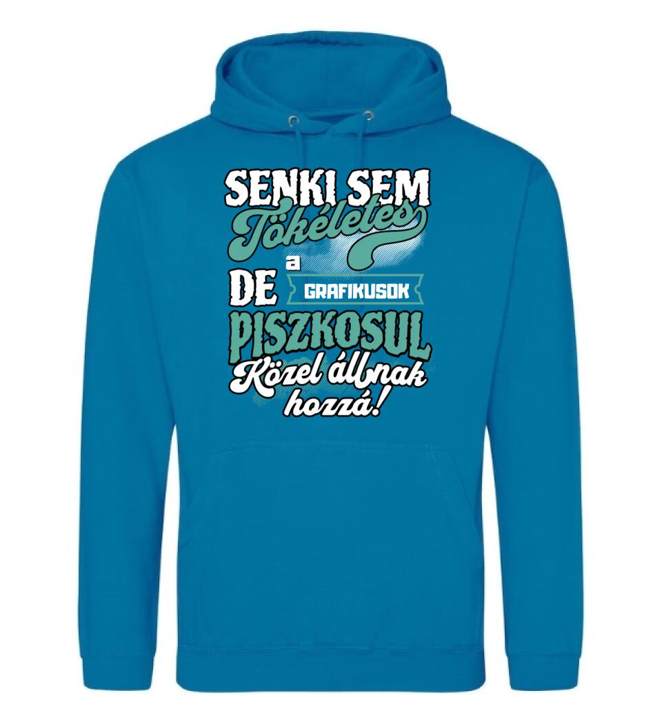 SENKI SEM TÖKÉLETES DE A_AZ  GRAFIKUSOK ÁTKOZOTTUL KÖZEL ÁLLNAK  HOZZÁ