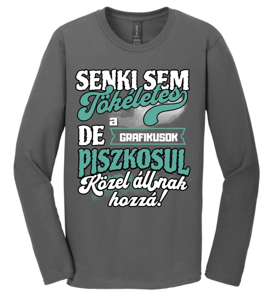 SENKI SEM TÖKÉLETES DE A_AZ  GRAFIKUSOK ÁTKOZOTTUL KÖZEL ÁLLNAK  HOZZÁ
