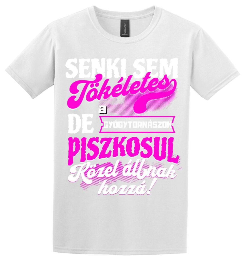 SENKI SEM TÖKÉLETES DE A_AZ  GYÓGYTORNÁSZOK ÁTKOZOTTUL KÖZEL ÁLLNAK  HOZZÁ