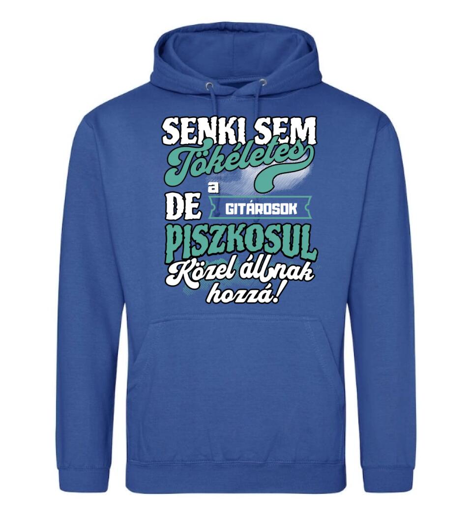 SENKI SEM TÖKÉLETES DE A_AZ  GITÁROSOK ÁTKOZOTTUL KÖZEL ÁLLNAK  HOZZÁ