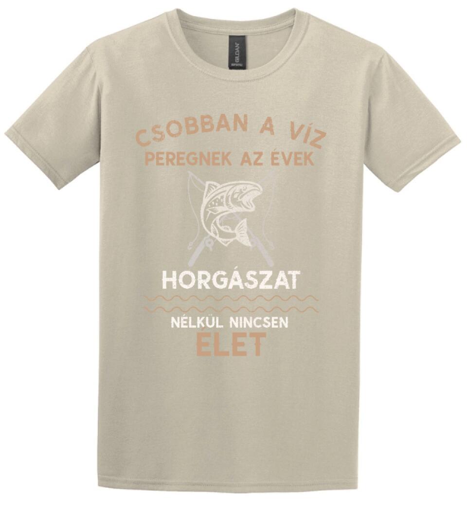 EGYEDI PÓLÓ CSOBBAN A VÍZ