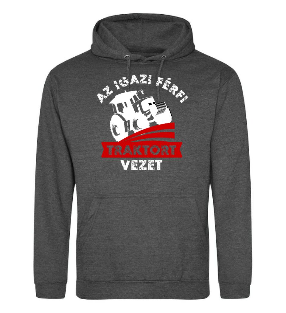 AZ IGAZI FÉRFI TRAKTORT VEZET