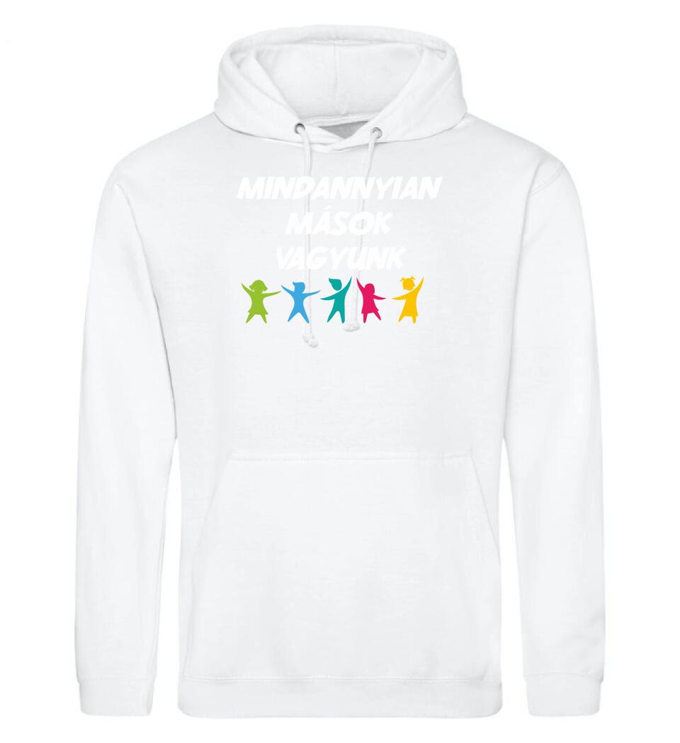 MINDANNYIAN MÁSOK VAGYUNK
