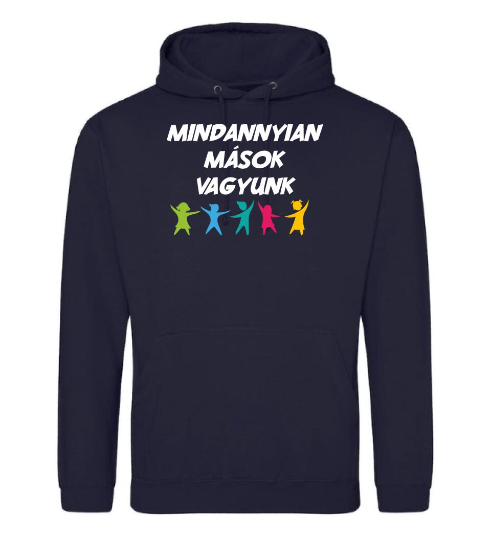 MINDANNYIAN MÁSOK VAGYUNK
