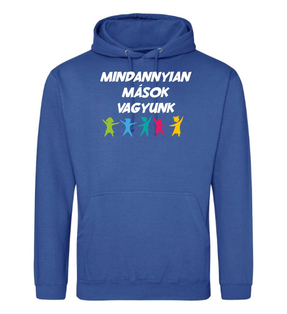MINDANNYIAN MÁSOK VAGYUNK