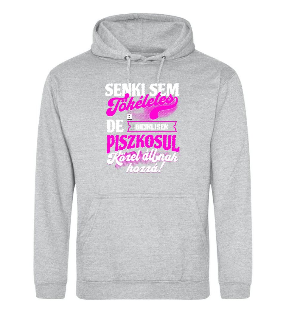 SENKI SEM TÖKÉLETES DE A_AZ  BICIKLISEK ÁTKOZOTTUL KÖZEL ÁLLNAK  HOZZÁ