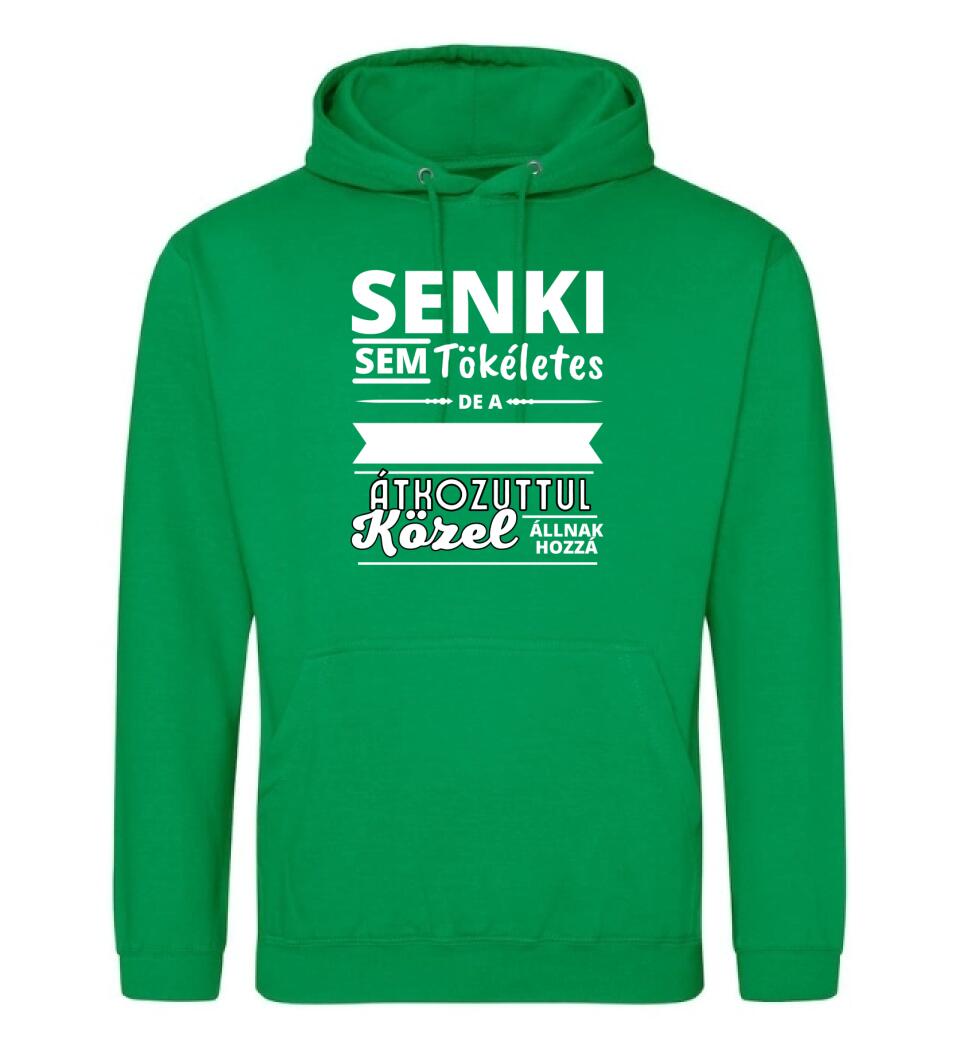 SENKI SEM TÖKÉLETES DE PAPÁK