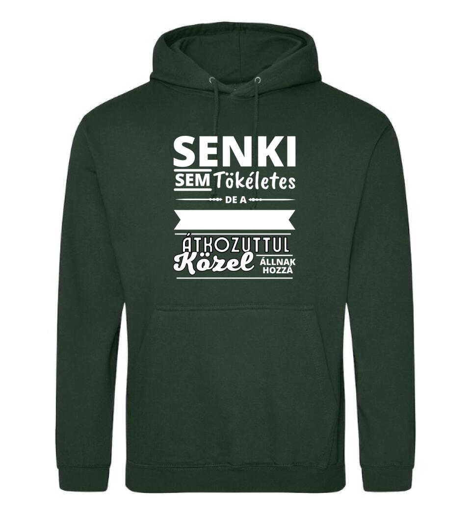 SENKI SEM TÖKÉLETES DE PAPÁK