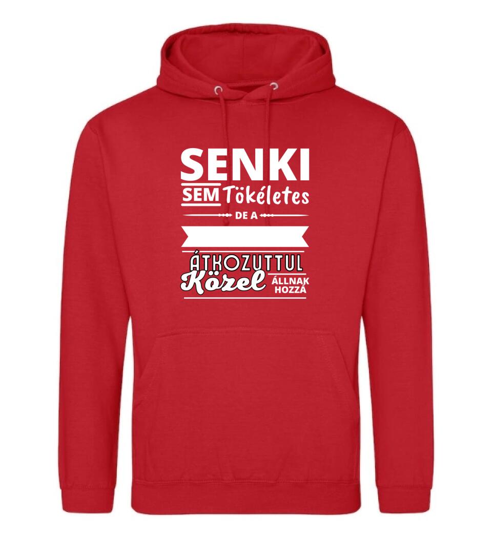 SENKI SEM TÖKÉLETES DE PAPÁK