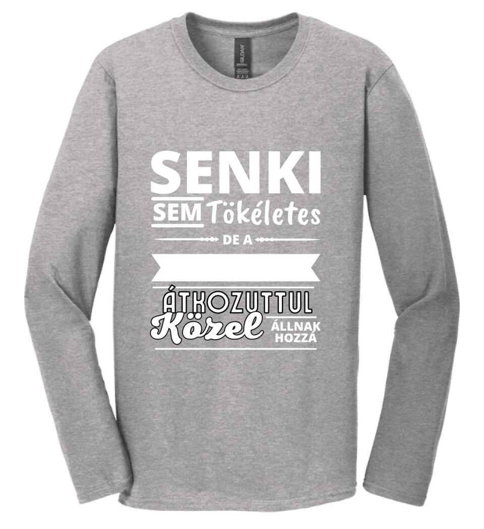 SENKI SEM TÖKÉLETES DE PAPÁK