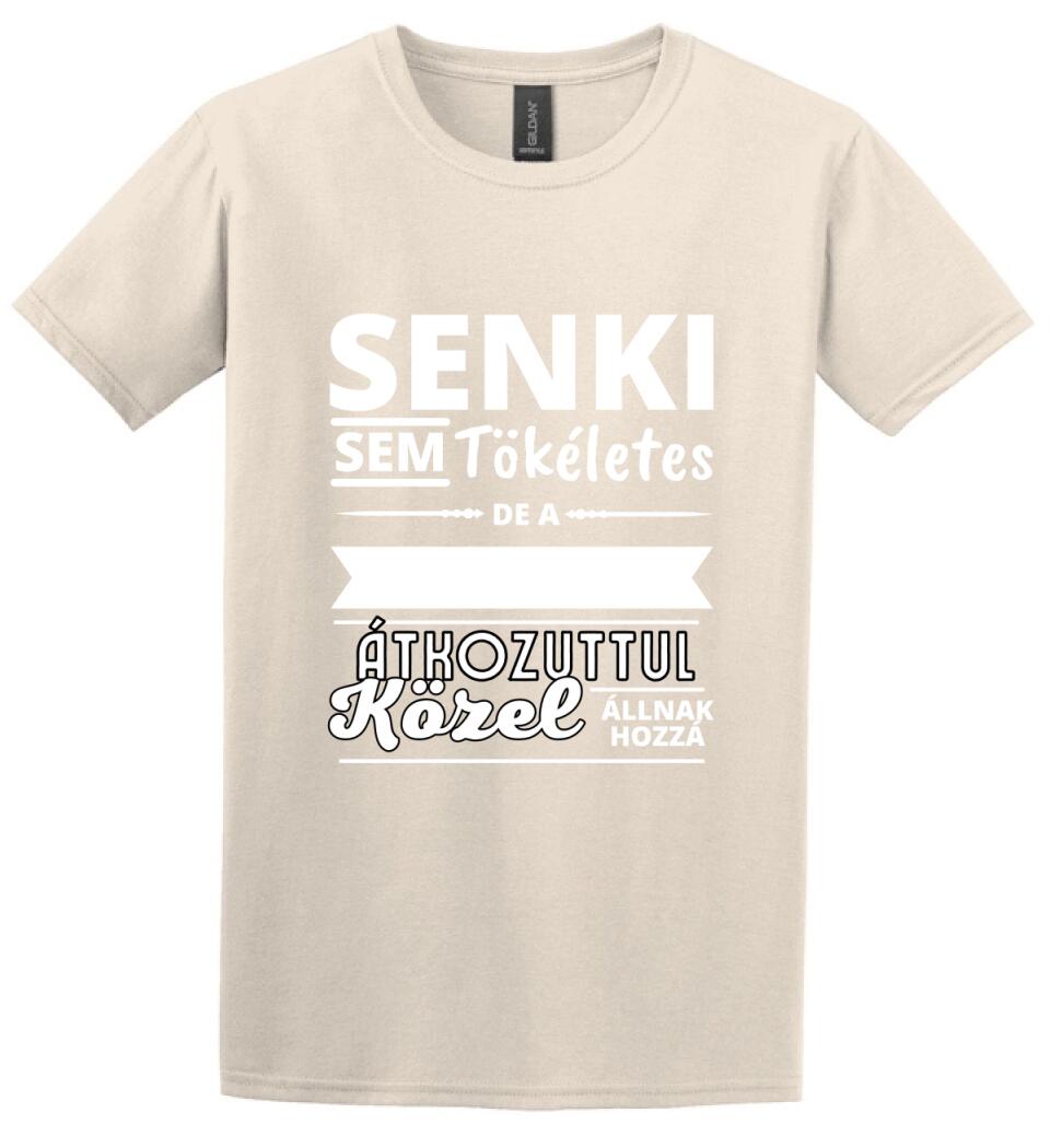 SENKI SEM TÖKÉLETES DE PAPÁK