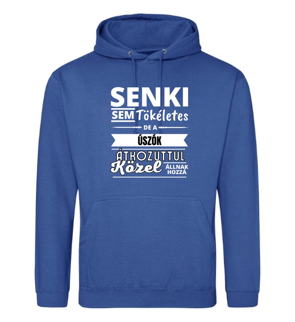SENKI SEM TÖKÉLETES DE  ÚSZÓK