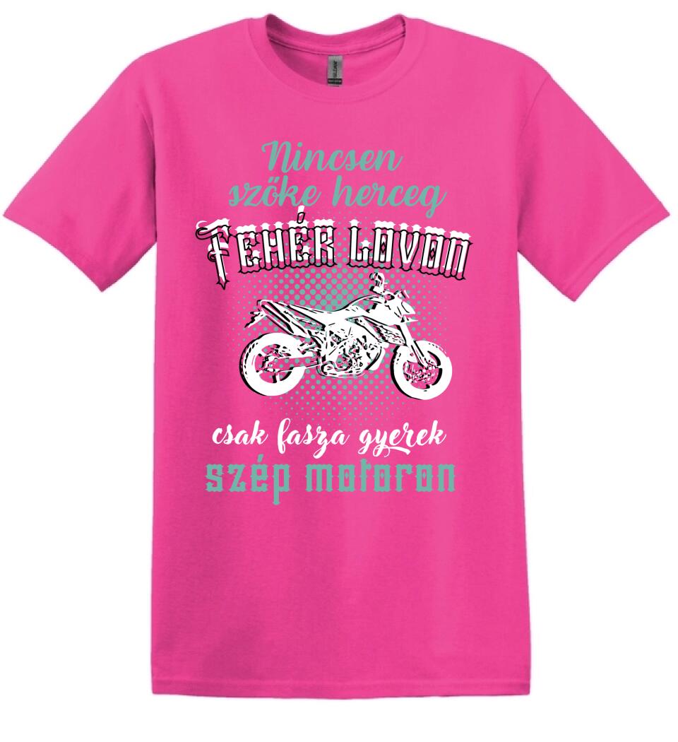 Szőke herceg szép motoron