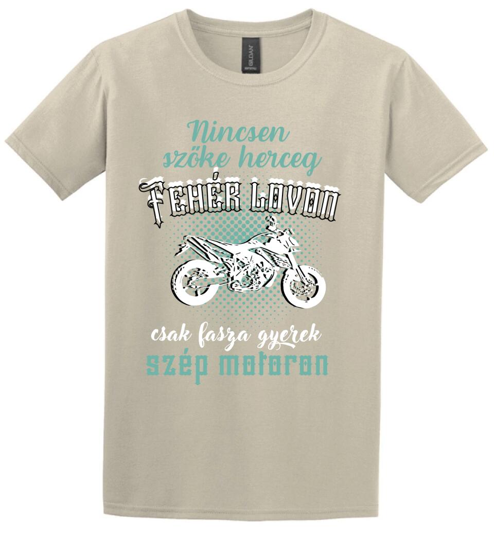 Szőke herceg szép motoron