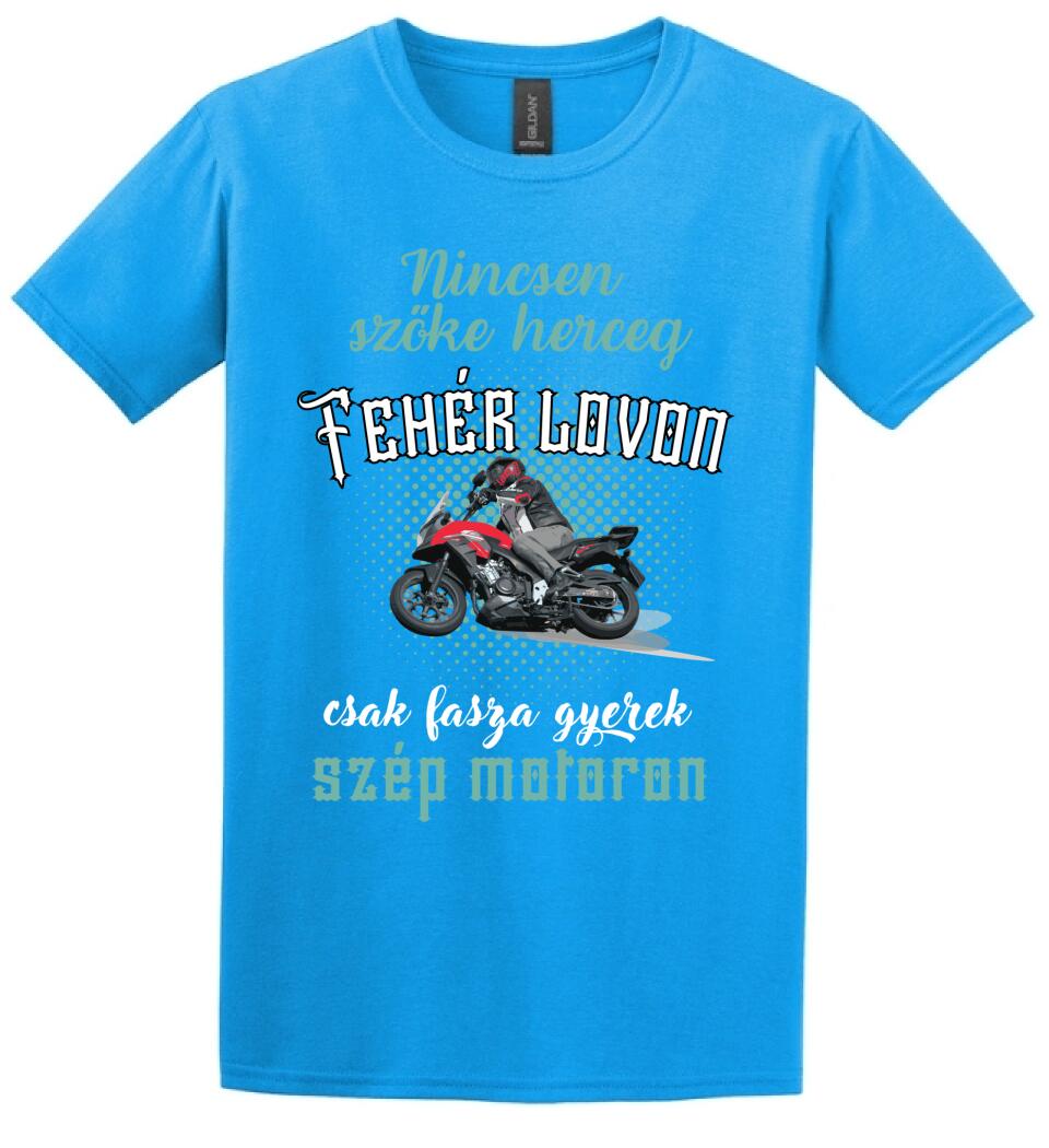 Szőke herceg szép motoron