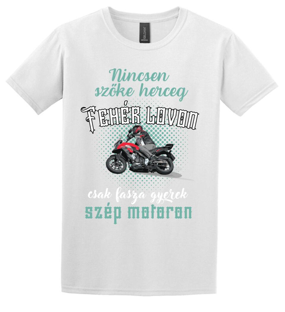 Szőke herceg szép motoron