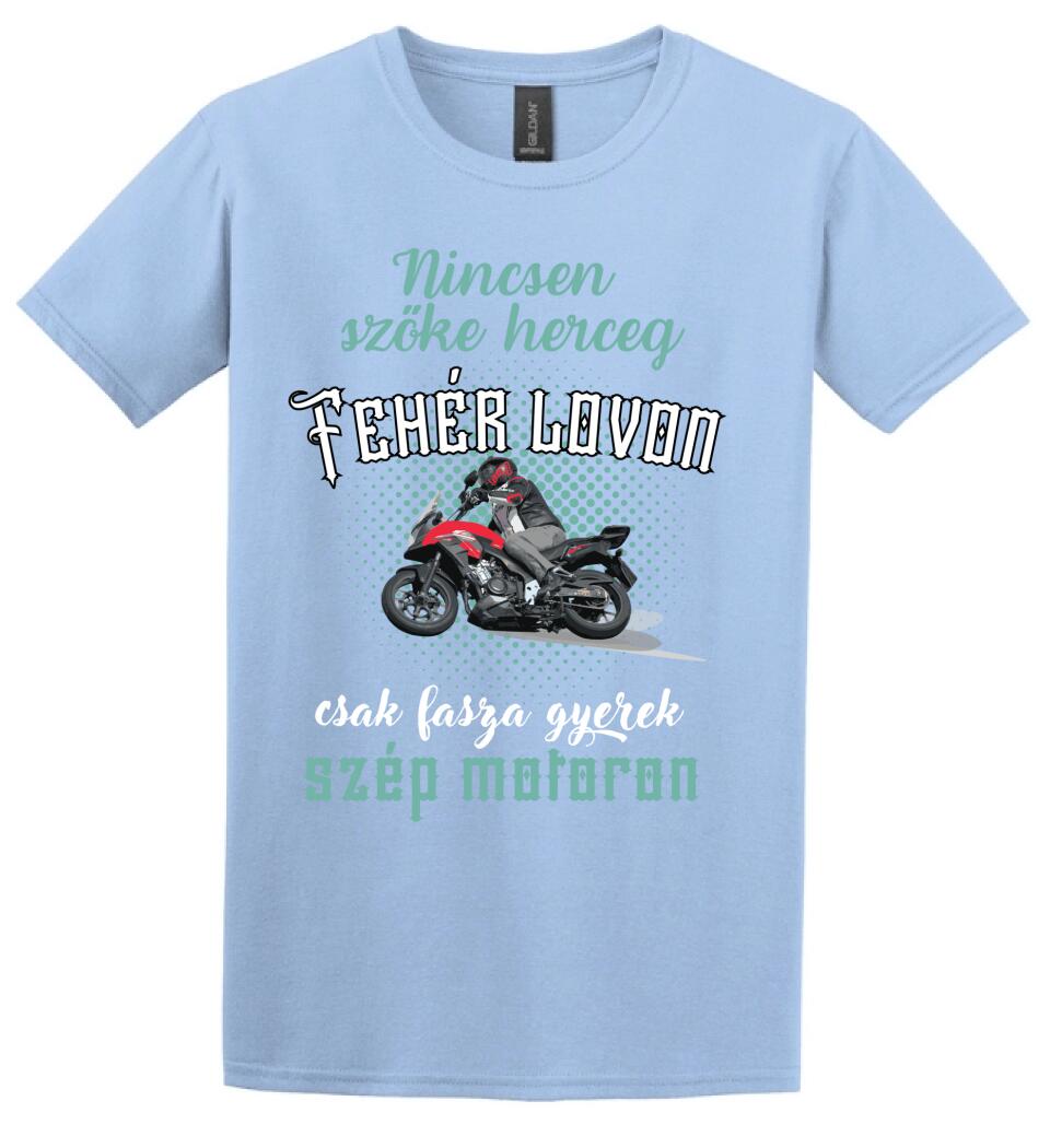 Szőke herceg szép motoron