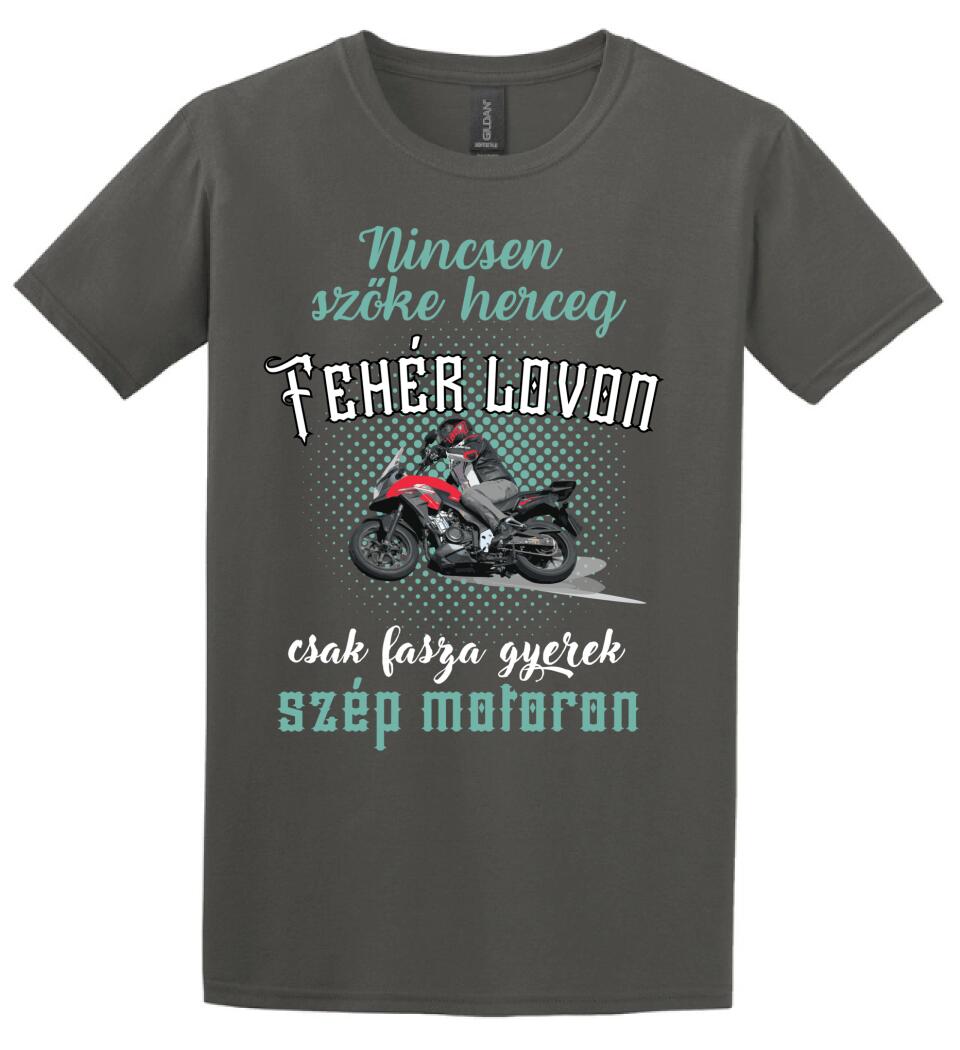 Szőke herceg szép motoron
