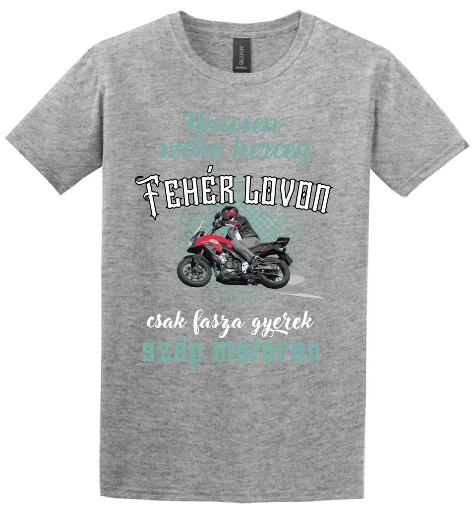 Szőke herceg szép motoron